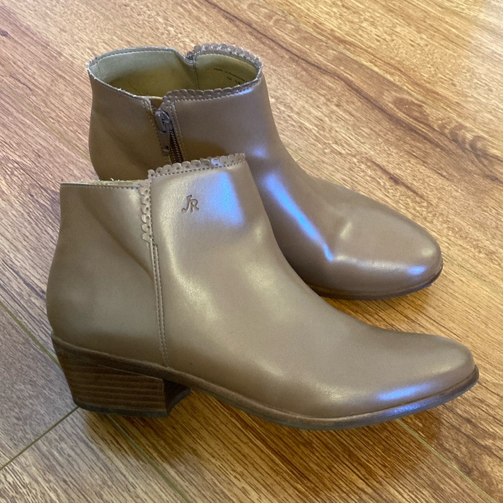 Jack Roger’s Tan Scalloped Leather Booties